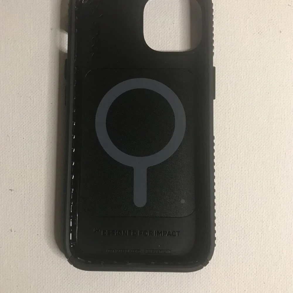 Speck - Presidio2 Grip with Magsafe for iPhone 13 - BLACK - Picture 5 of 8